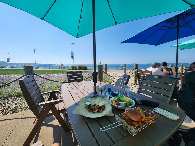 A Lakefront Dining Experience