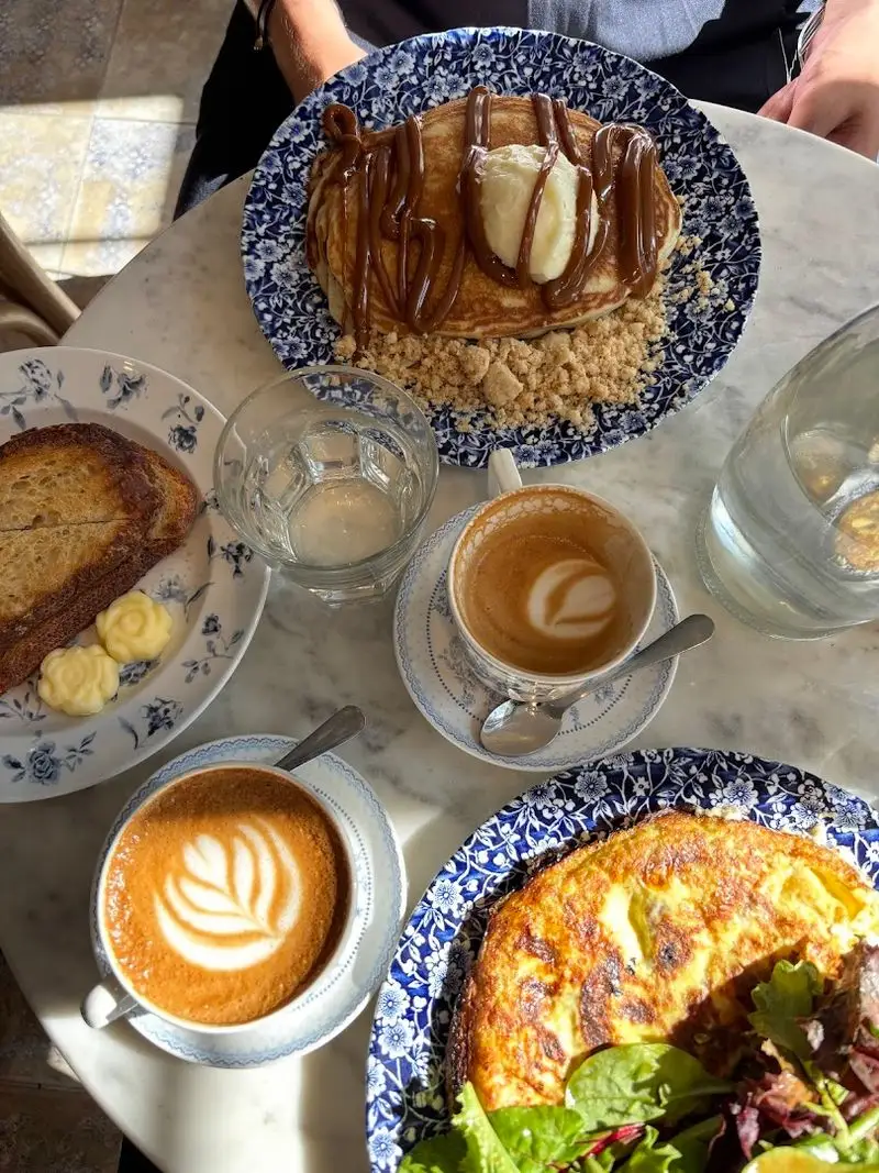 Paris-Style Brunch With a Coastal Florida Influence