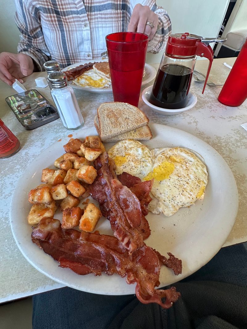 What to order: breakfast favorites and signatures