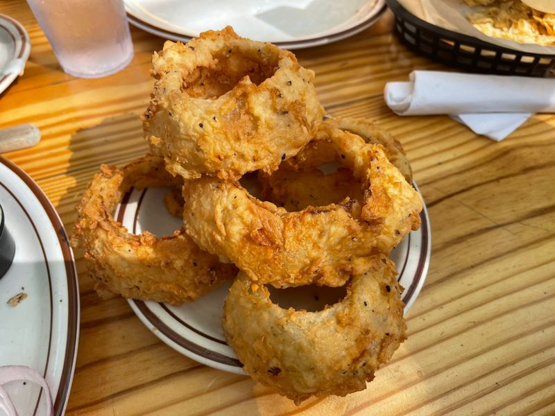 What to order first: legendary starters and river worthy drinks