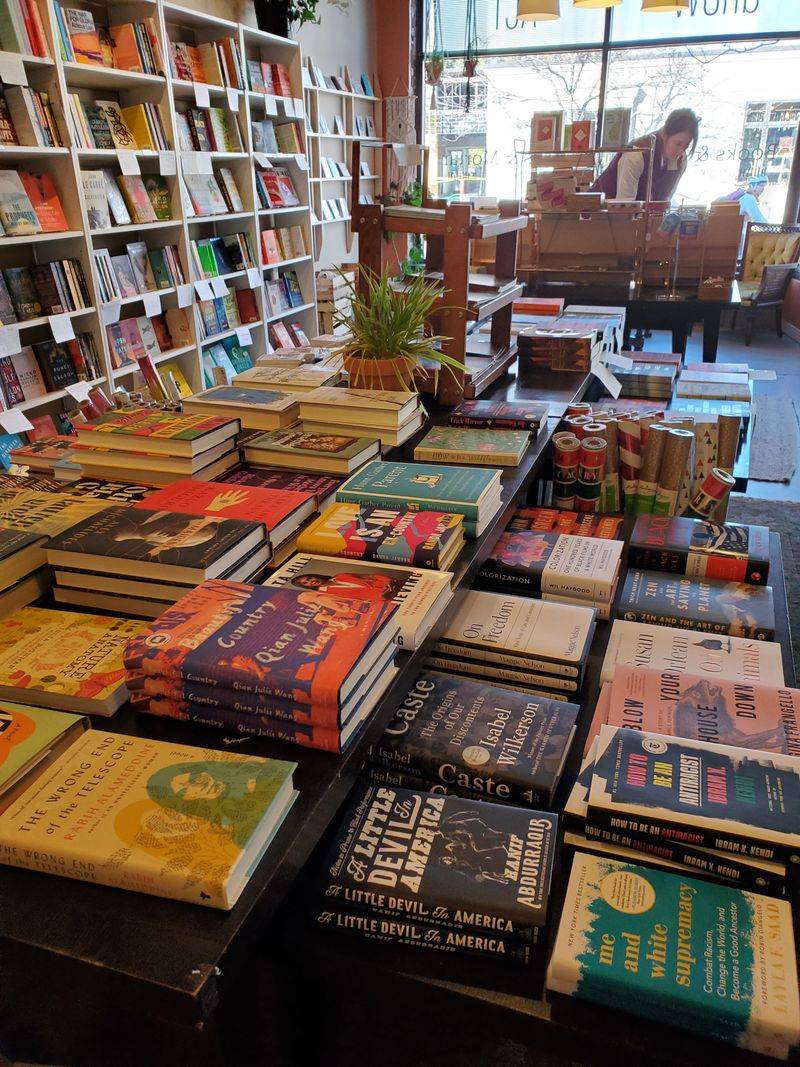 Curation that rewards slow browsing