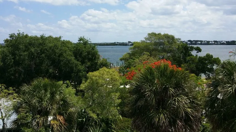 No Cars, No Paved Roads