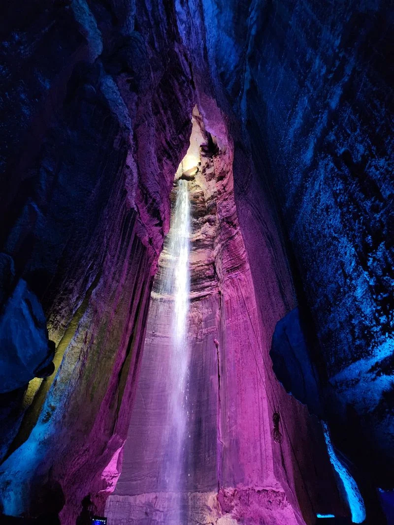 The Discovery of Ruby Falls