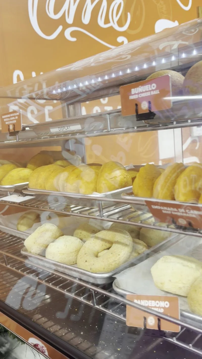 Pandebono and Bu&ntilde;uelos Bliss