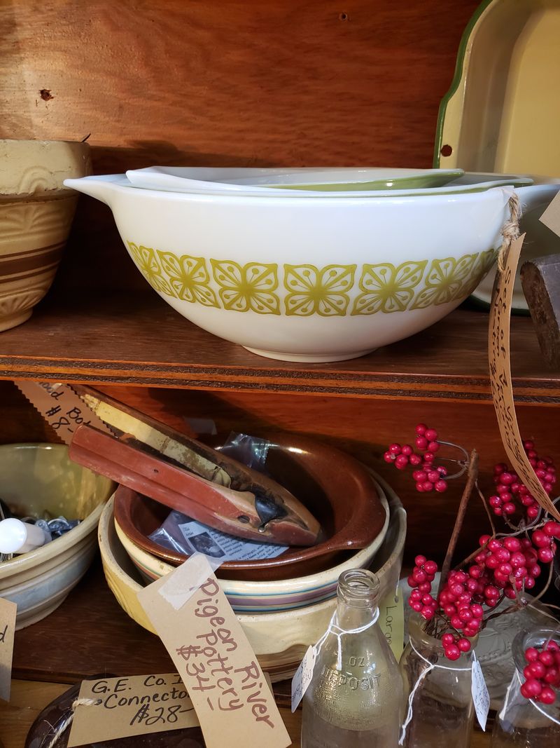 Retro Kitchenware