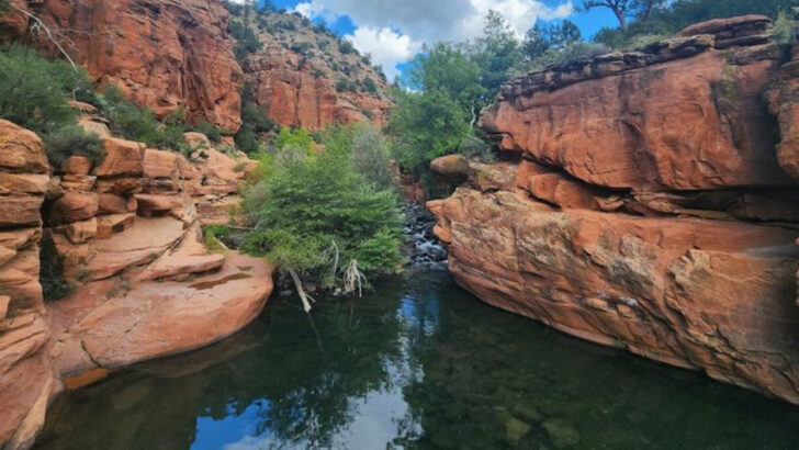 At the End of a 3-Mile Desert Hike in Arizona, You&rsquo;ll Find a Swimming Hole Hidden Inside a Canyon