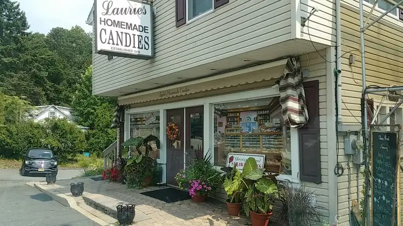 Laurie's Homemade Candy &mdash; Wayne