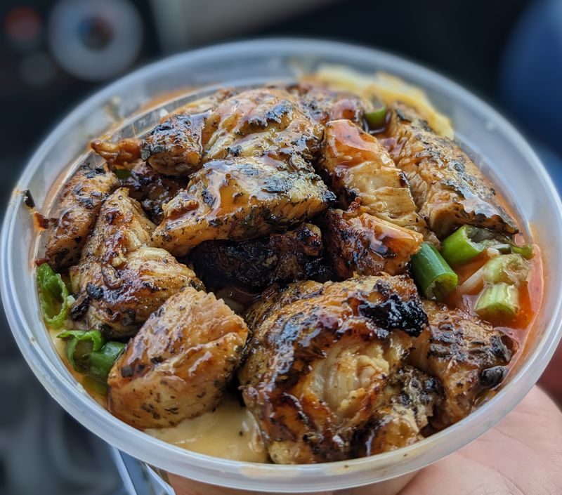 Jalape&ntilde;o Bacon Mac: Salty-Heat Crunch