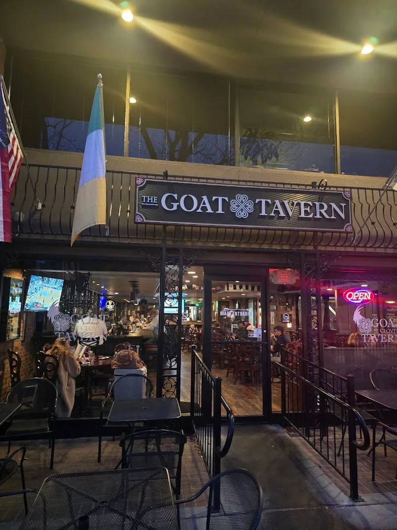 Social and Lively Vibe