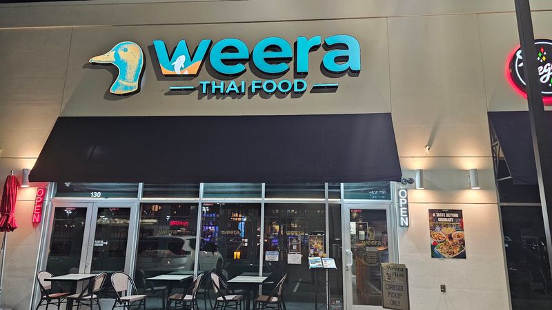 Weera Thai Food - Town square