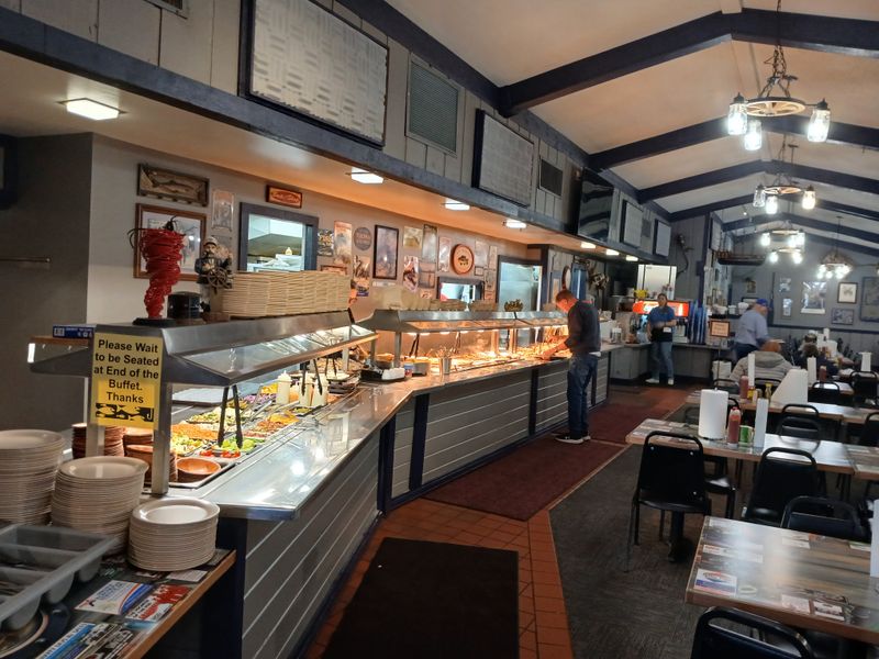 Signature Star: The Catfish Experience