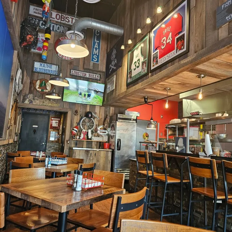 Vibes That Travel: Atmosphere, Service, and That New England Feeling