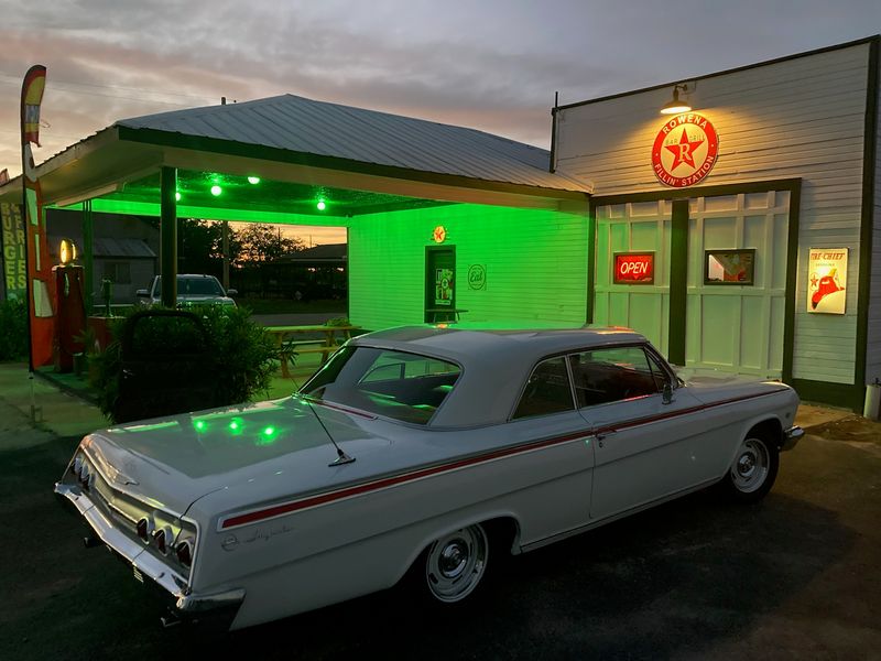 Rowena Fillin' Station Bar and Grill &mdash; Rowena, TX