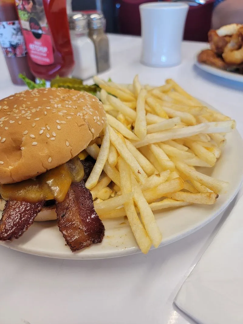 Oscar&rsquo;s Caf&eacute;