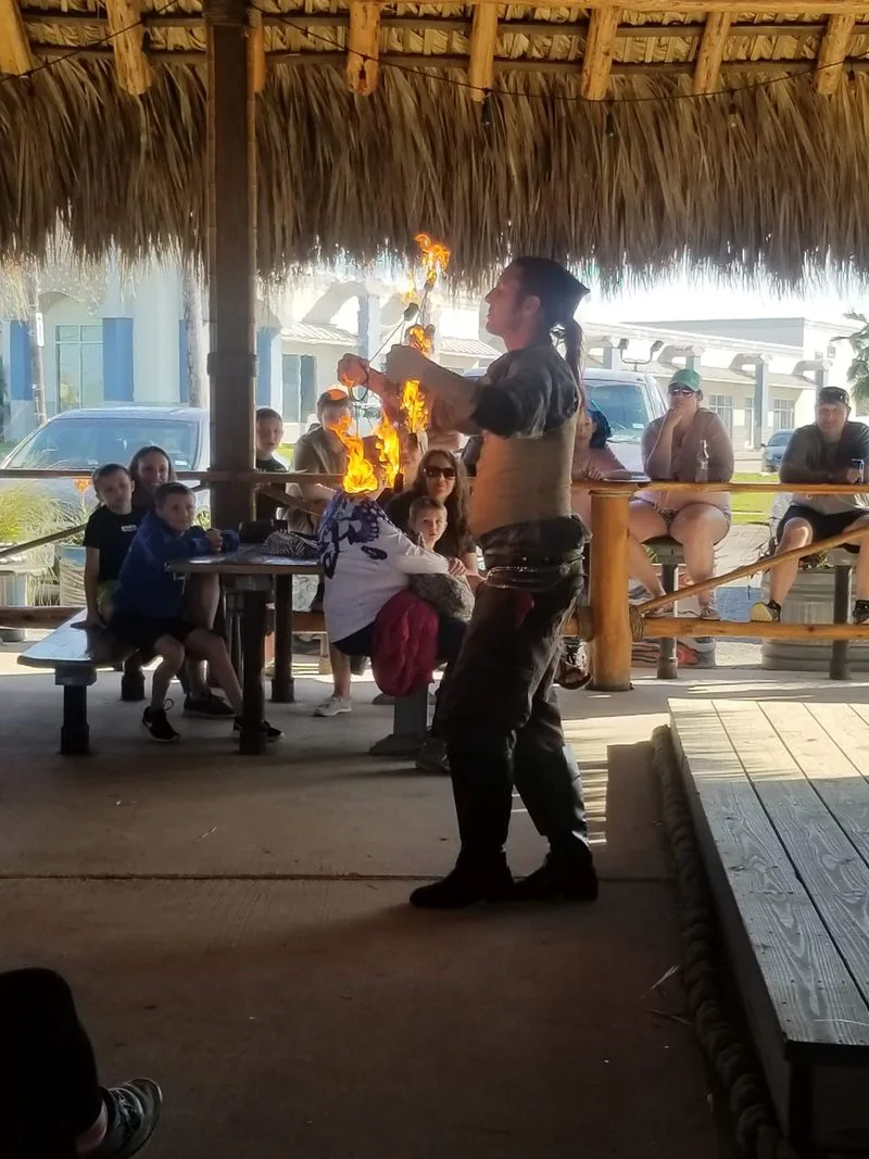 Live Entertainment & Interactive Fun