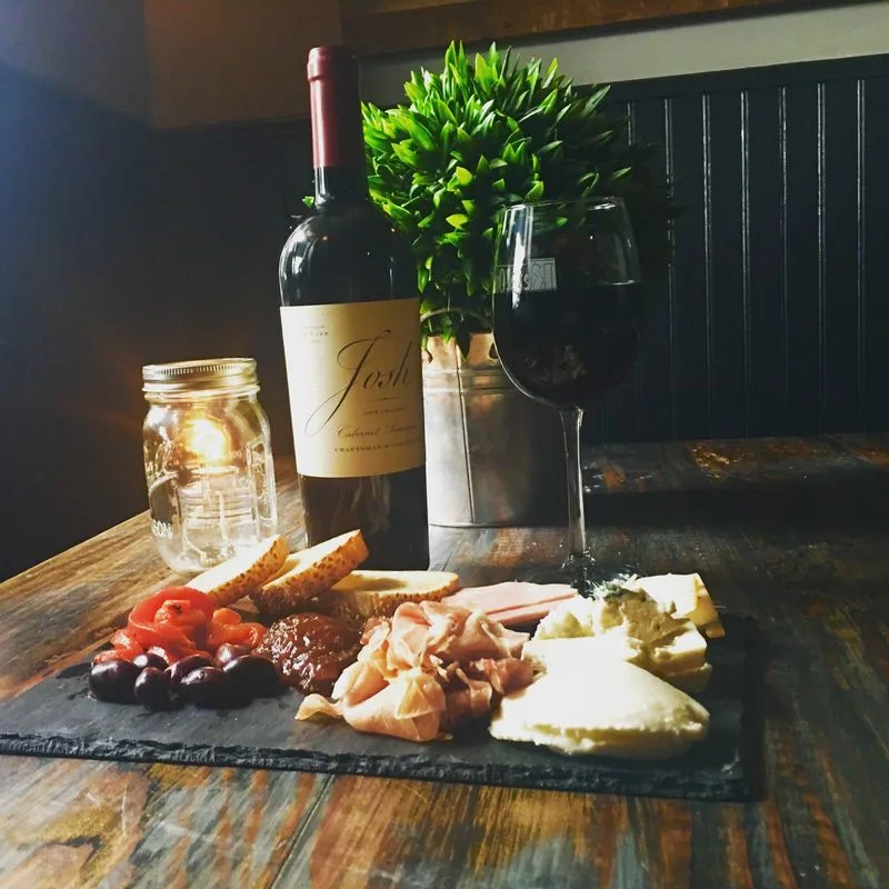 Rocco Italian Grill & Sports Bar