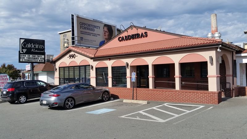 Caldeiras Restaurant &ndash; Fall River