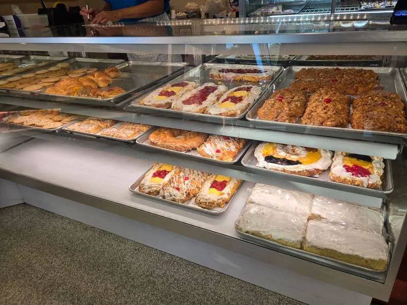 Mini Cherry Strudel Break