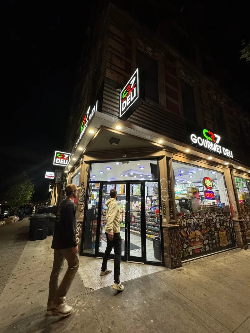 CR7 Gourmet Deli 