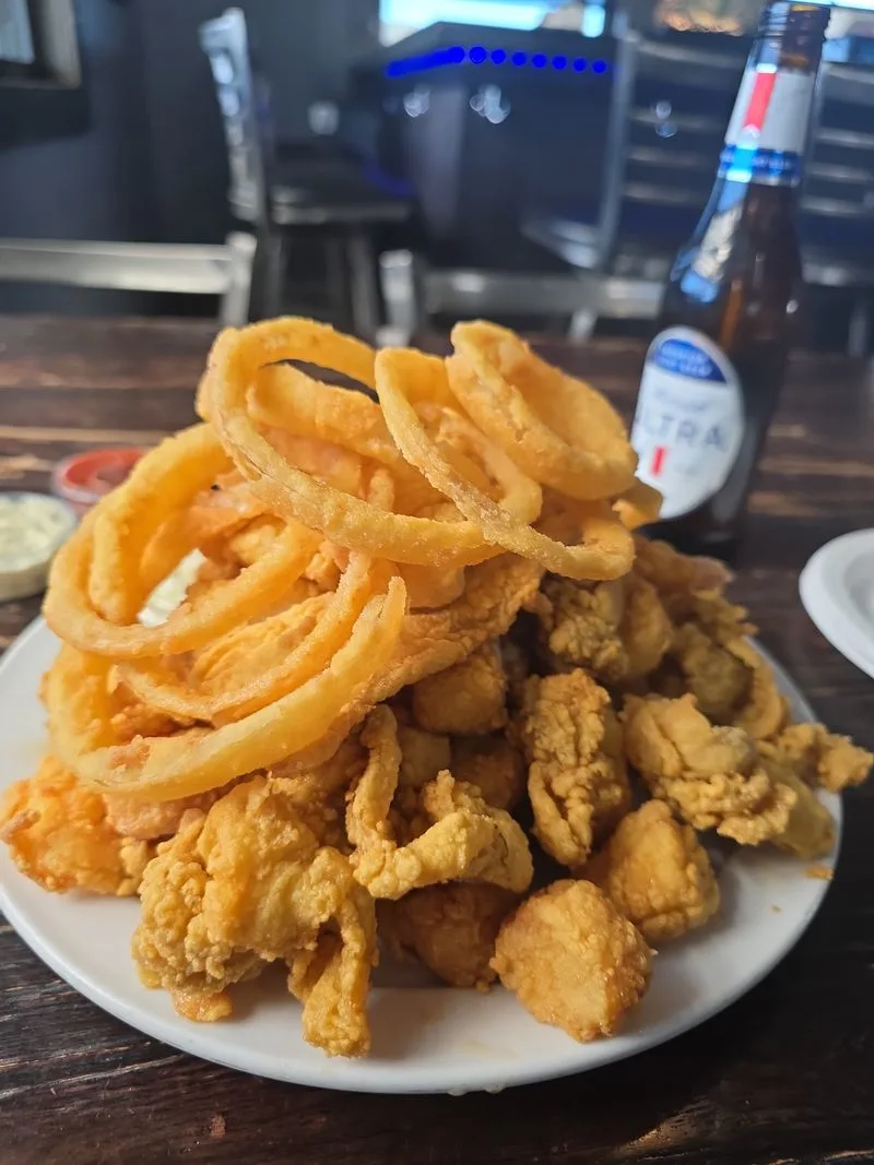 Onion rings: the sleeper side that steals bites
