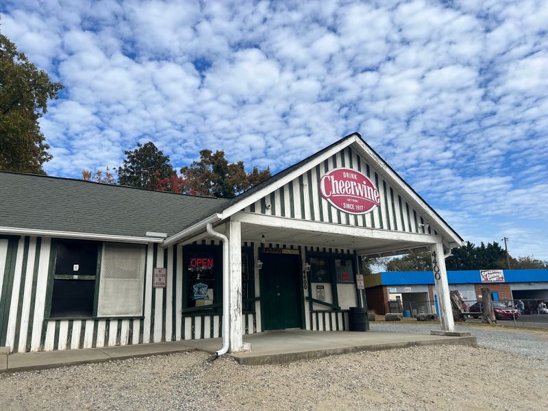 Pulliam&rsquo;s Hot Dogs &ndash; Winston-Salem