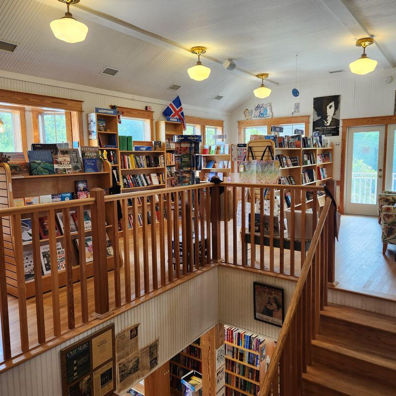Corolla's Island Bookstore