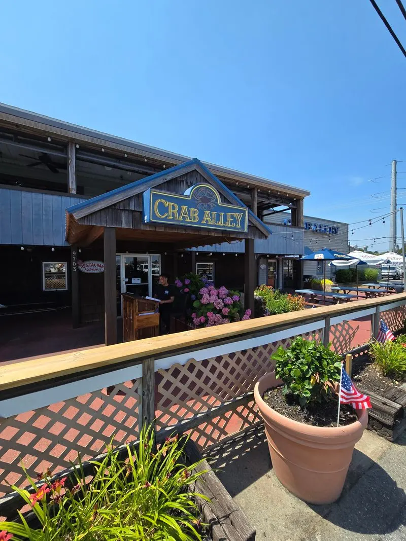 Waterfront Deck and Upstairs Bar Vibe