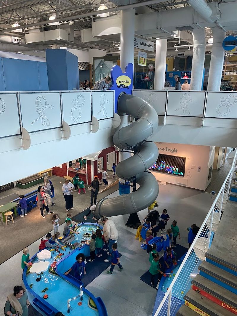 Discovery Center at Murfree Spring &ndash; Nature & Story Exploration