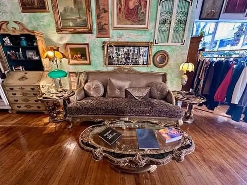 Unique Art and Decor