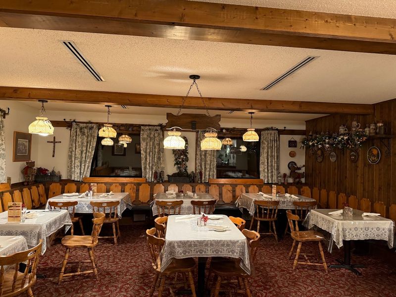 Practical Tips for Planning Your Visit to Gasthaus Bavarian Hunter