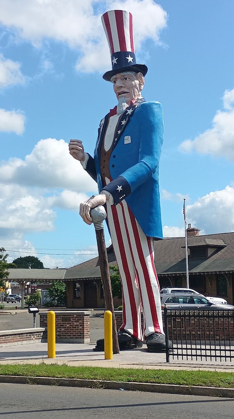 World&rsquo;s Tallest Uncle Sam &mdash; Danbury, CT