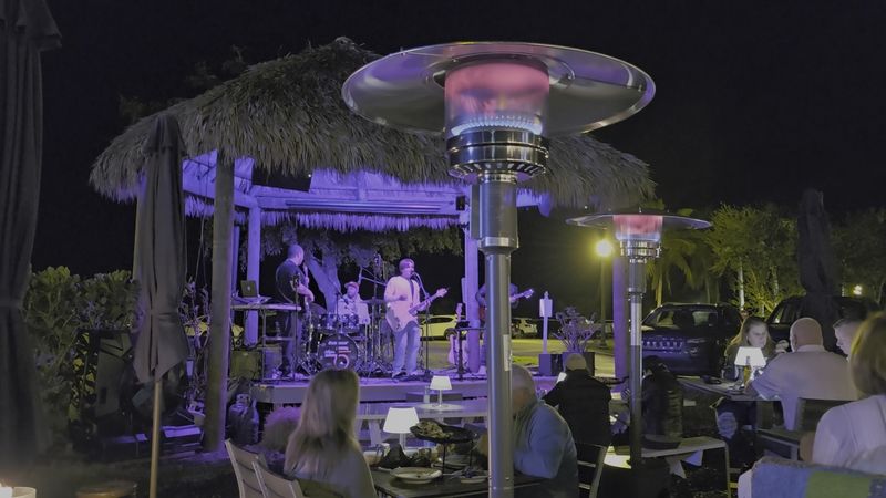 Lively Live Entertainment and Vibrant Atmosphere