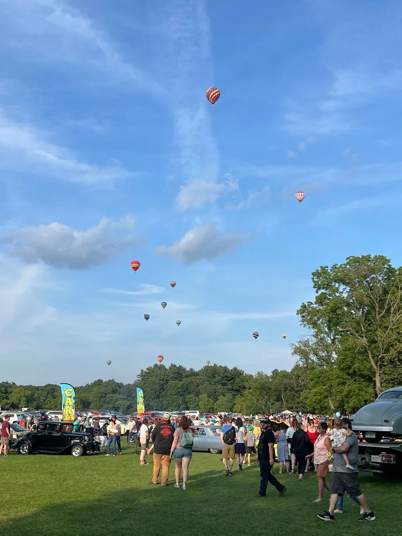 Tips for Attendees: Timing, What to Bring, Best Views