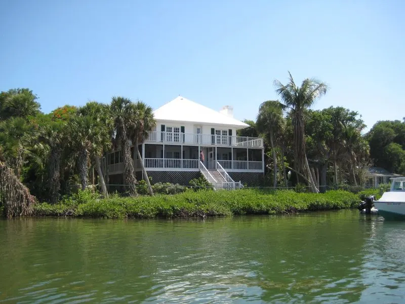 Visitor Tips and Seasonal Details