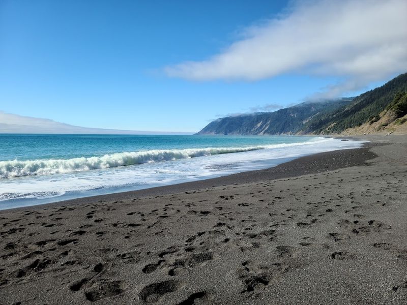 Arriving at Black Sands Beach