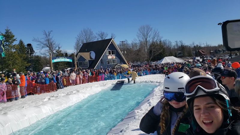 Apr&egrave;s-Ski: Outdoor Hot Tub, Pools, And Bathhouse Comforts