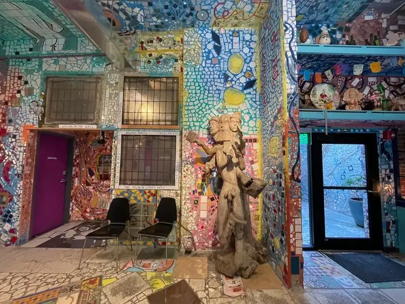 Indoor Galleries That Feel Like Installations