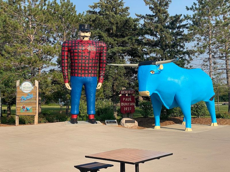 Paul Bunyan and Babe the Blue Ox