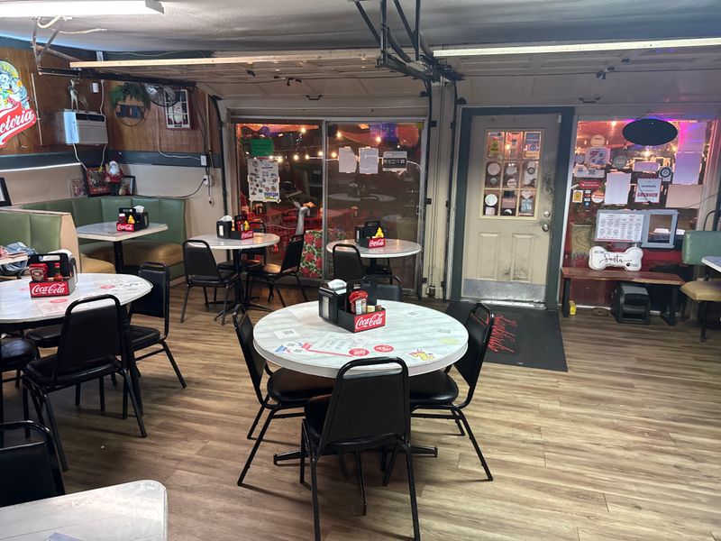 Old-School Vibes, Midtown Ease