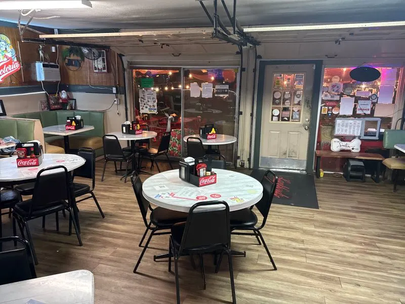 Old-School Vibes, Midtown Ease