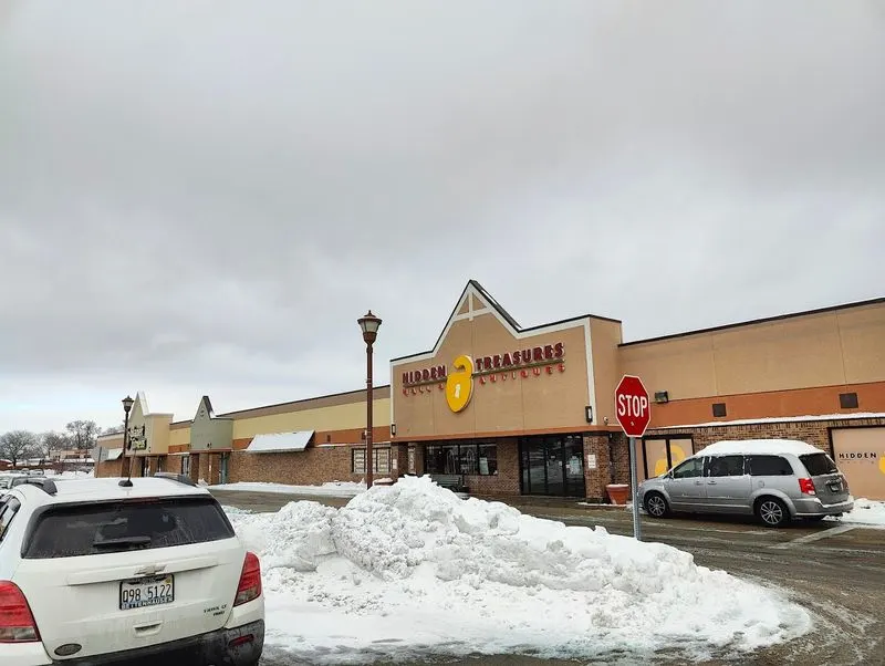 Plan Your Visit to Hidden Treasures Mall & Antiques