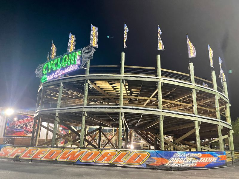 Cyclone Cart Coaster and cart coaster thrills