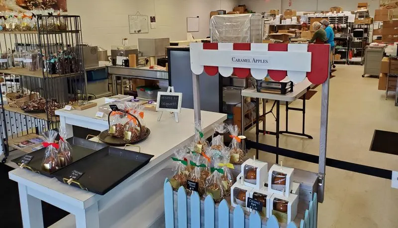 Hollingworth Candies &mdash; Lockport, IL