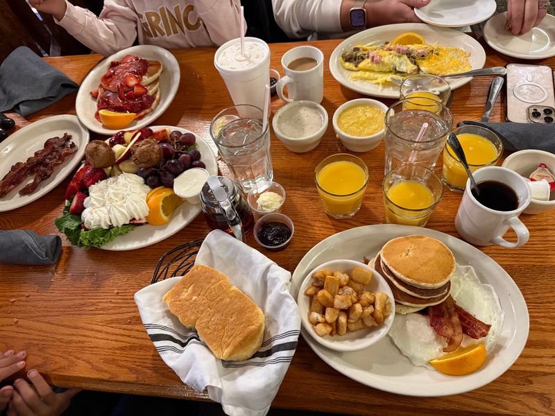 Creekside Brunch And Front-Porch Energy