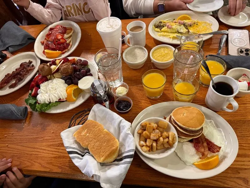 Creekside Brunch And Front-Porch Energy