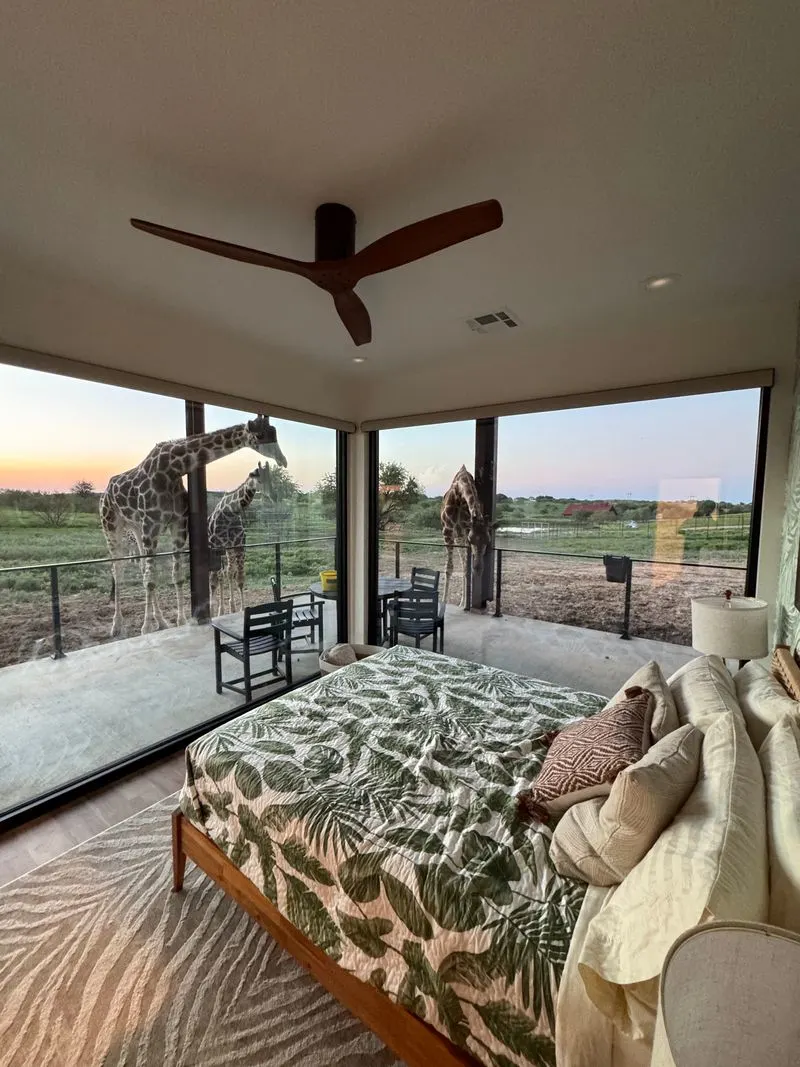 The Giraffe Safari Villa