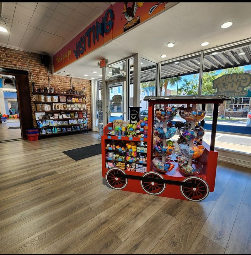 Grandpa Joe's Candy Shop - Leesburg