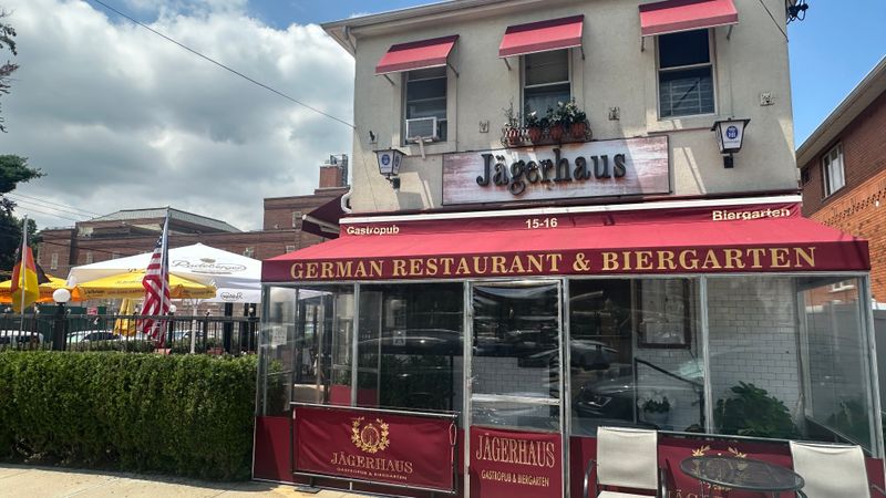 J&auml;gerhaus German Mediterranean Restaurant &mdash; Flushing