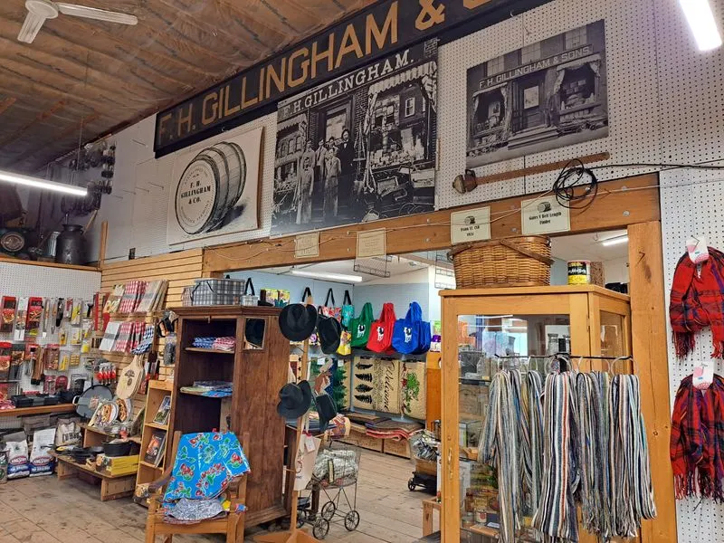 Seven rooms that go and go