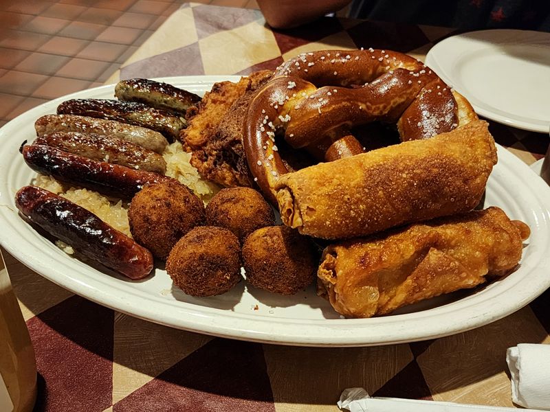 Schnitzelbank Restaurant